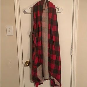 Plaid vest with pockets